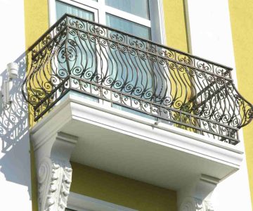 Balcony Grand Hotel London Varna 1